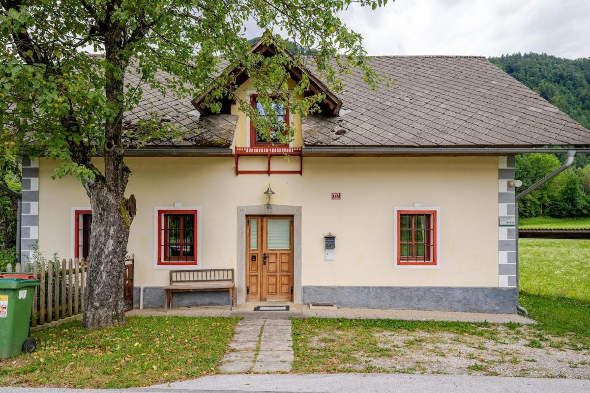 Prázdninový dům Bela Luna - Charming Garden Near Bled Bohinjska Bela
